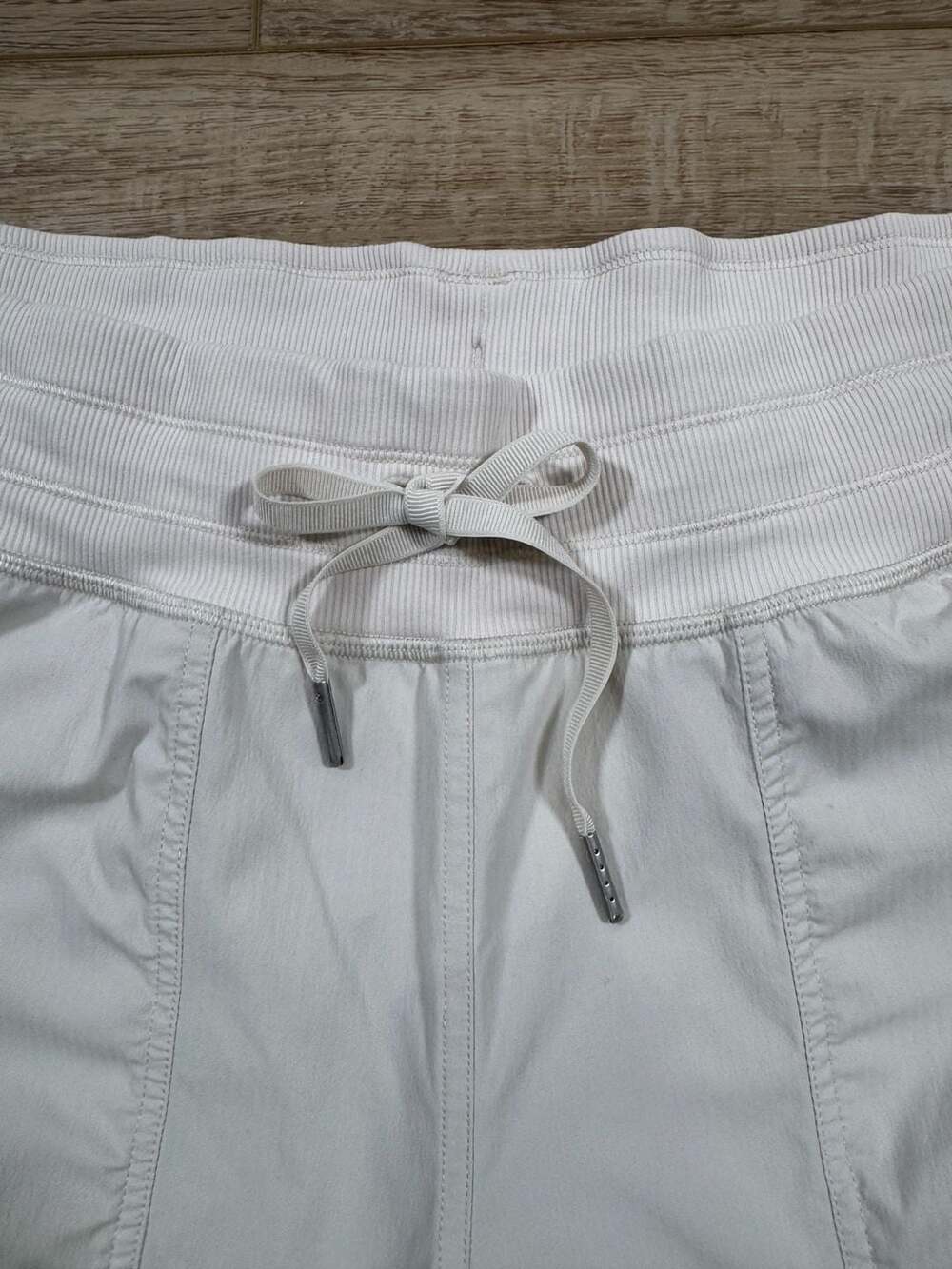 Lululemon White Lined Mid Rise Jogger Pants Women’s Size 12 Athleisure - Picture 5 of 16